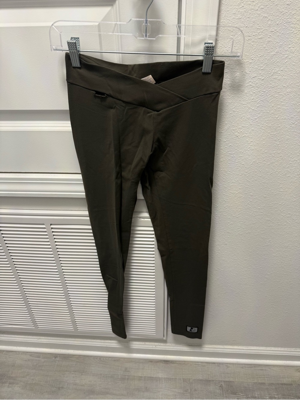 Women’s Olive Green Crossover Waist Leggings